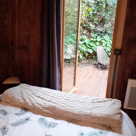 Bed and breakfast Foudres Du Chene Du Py