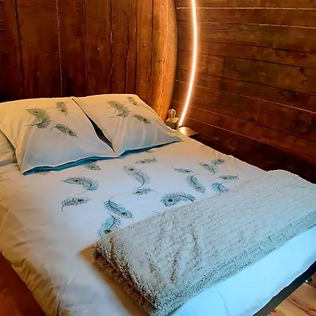 Foudres Du Chene Du Py Bed & Breakfast